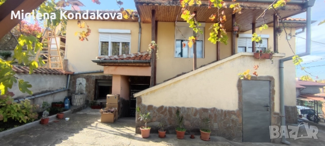 Собственик продава къща в Перущица, снимка 2 - Вили - 51215704