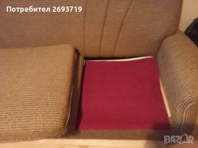 Разтегателен триместен  диван, снимка 4 - Дивани и мека мебел - 48866360