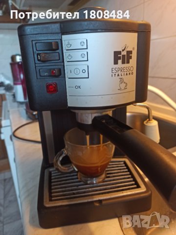 Кафемашина Делонги Фиф с ръкохватка с крема диск, работи перфектно и прави страхотно кафе с каймак , снимка 2 - Кафемашини - 40915869