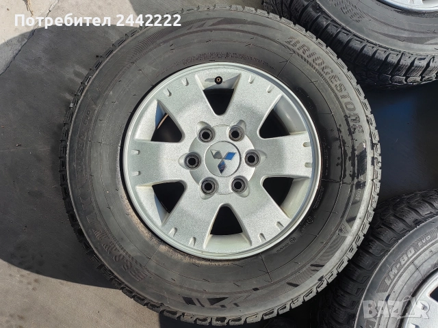 Mitsubishi Pajero, снимка 3 - Гуми и джанти - 52739927