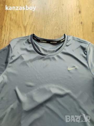 Nike - страхотна дамска тениска КАТО НОВА С, снимка 3 - Тениски - 51321226