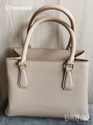 Жестока чанта, има дълга дръжка към нея, снимка 3 - Чанти - 48529806