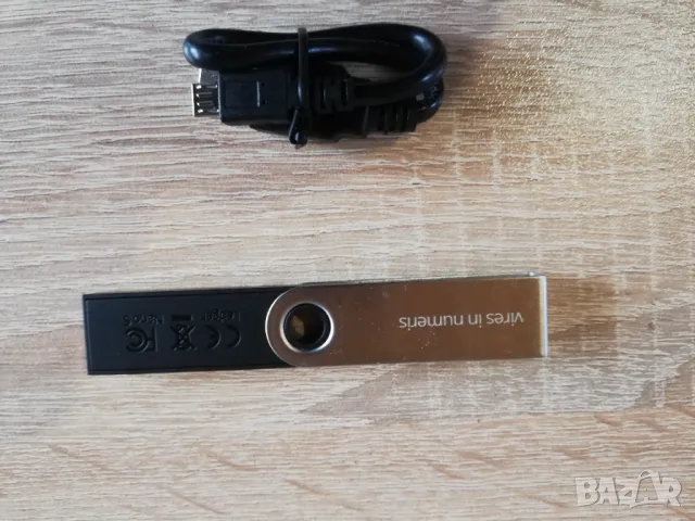 Ledger Nano S хардуерен крипто портфейл, снимка 3 - USB Flash памети - 42346270