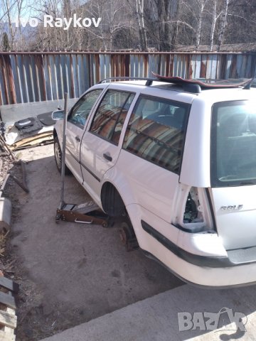VW Golf 4-Комби, 1.4 бензин на части, снимка 4 - Автомобили и джипове - 40048578