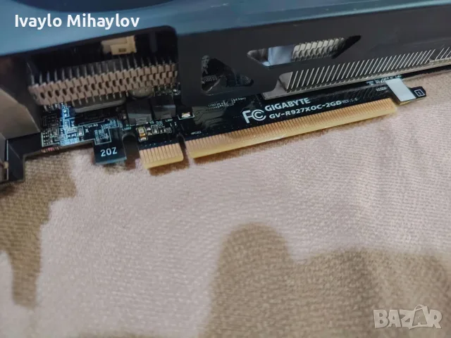 Видеокарта Gigabyte Radeon R9 270X 2GB GDDR5 WindForce 3X, снимка 5 - Видеокарти - 56216357