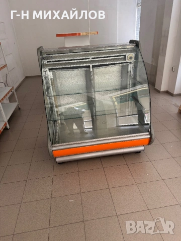 Витрина за торти