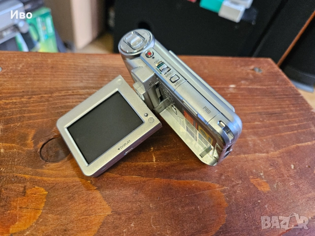 Видеокамера Samsung VP-M110 В отлично визуално състояние. Камерата работи, но има нужда от нова бан., снимка 5 - Камери - 52034168