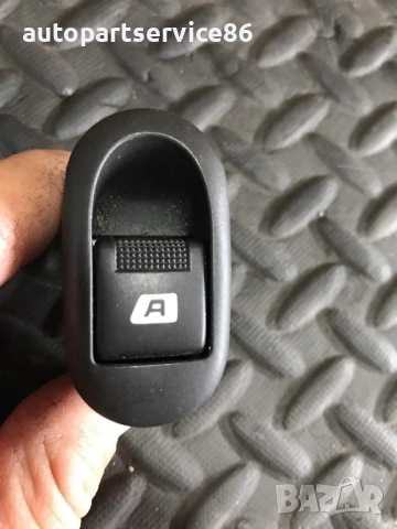 копче за електрически стъкла за Peugeot 1007 1.6 десен волан (2005-2010) 96401469XT