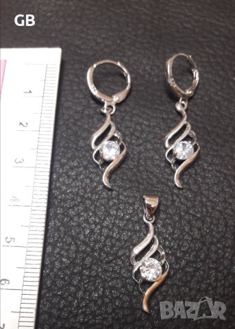 Комплект бижута - обеци и медальон., снимка 2 - Бижутерийни комплекти - 39650404