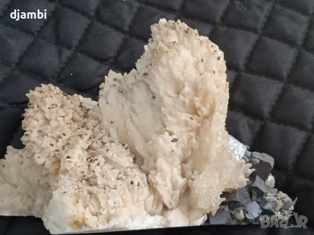 №194, Калцит,Кристали,Минерали,Родопи,, снимка 1