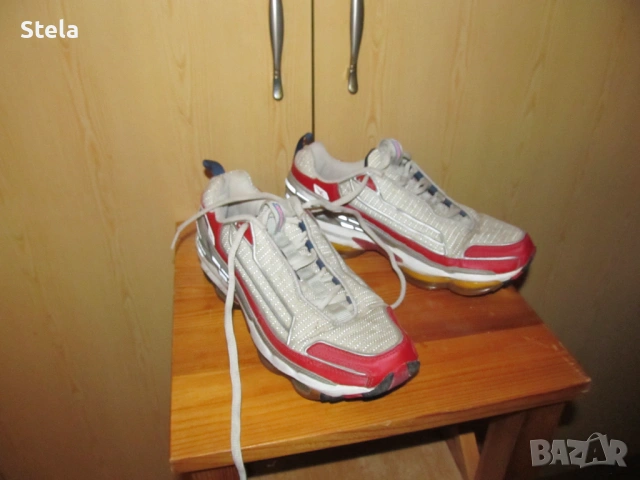 маратонки REEBOK