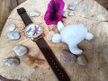 Дамски стилен часовник с пеперуди и кожена каишка в кафяво, снимка 2