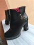 боти, снимка 1