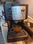 Кафемашина Делонги Фиф с ръкохватка с крема диск, работи перфектно и прави страхотно кафе с каймак , снимка 2