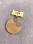 Продавам значка75 години Левски, снимка 2