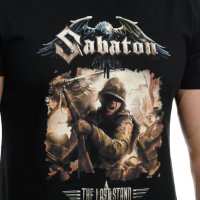 Нова мъжка тениска с дигитален печат на музикалната група Sabaton - The last stand С ГРЪБ, снимка 2 - Тениски - 40433876