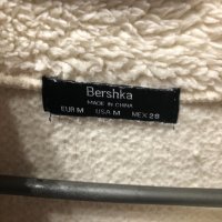 Пухена горница Bershka , снимка 7 - Суичъри - 34296414