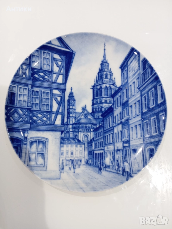 Порцеланова стара маркирана чиния за стена , снимка 1