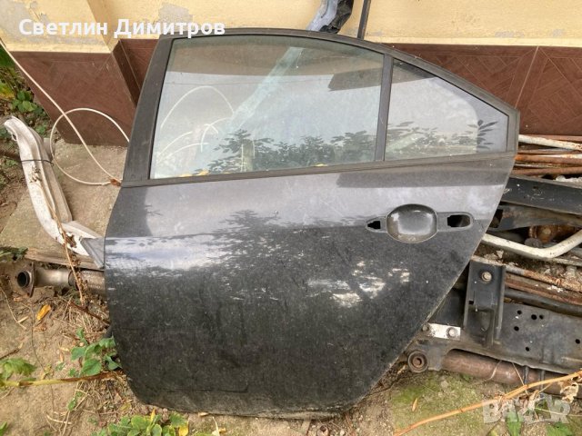 Врати за Nissan Primera P12, снимка 4 - Части - 42513304