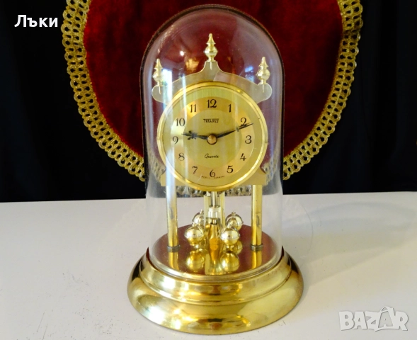 Немски настолен часовник с купол Trenkle. 