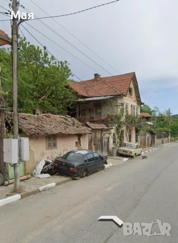 Къща с голям двор   1390 кв метра, снимка 6 - Къщи - 47261594