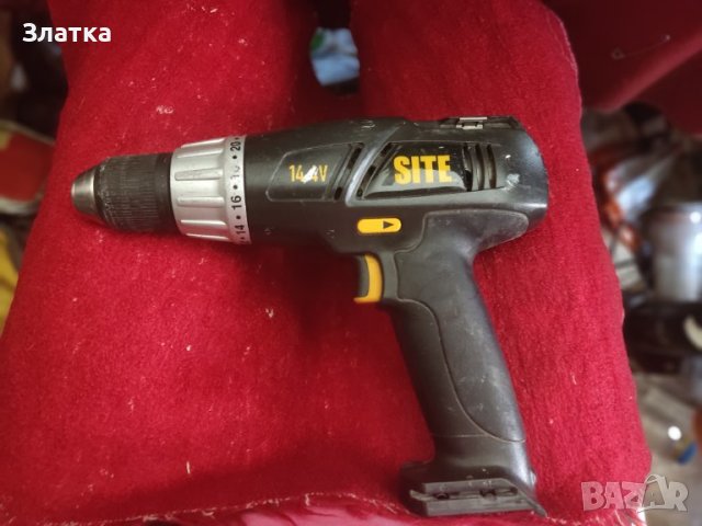 Акумулаторен винтоверт Девалт Ударен винтоверт DEWALT, с нивелир и куфар. Продавам и бормашини, зеге, снимка 2 - Винтоверти - 41721468