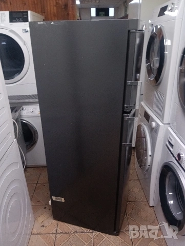 Сив хладилник с горна камера Сименс  Siemens с две години гаранция!, снимка 3 - Хладилници - 53195939