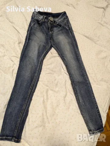 Ластични дънки размер М и блуза за 15 лв. , снимка 4 - Дънки - 47929853