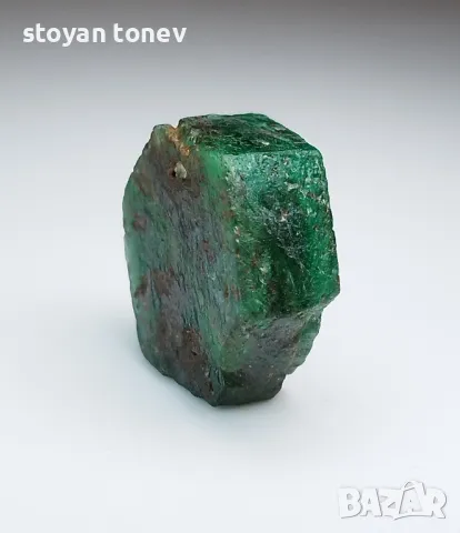 Голям изумруден кристал в топ зелен цвят - 18.50кт.! Нов!, снимка 10 - Други - 49831370