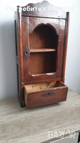 Стар дървен шкаф за стена, снимка 5 - Антикварни и старинни предмети - 53350180