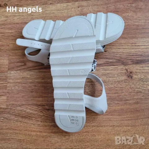 Liu Jo чисто нови сандали, снимка 5 - Сандали - 49390238