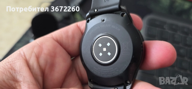*ОТЛИЧЕН* Смарт Часовник Samsung Galaxy Watch (DC38, SM-R810) с докинг стейшън, снимка 4 - Мъжки - 52235449