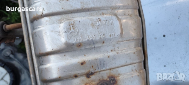 Задно гърне 211 491 24 01 средно 211 491 04 01 Mercedes-Benz E 500 5,5-388к.4Matic, снимка 2 - Части - 53723110