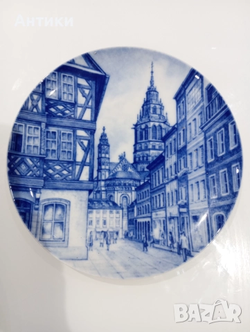 Порцеланова стара маркирана чиния за стена 