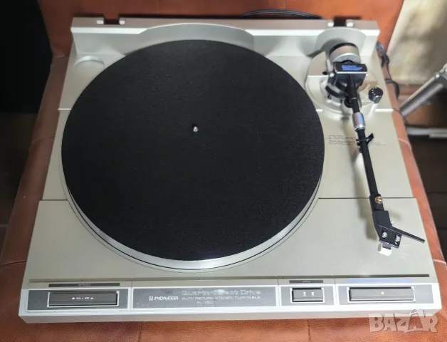 Грамофон Pioneer PL-750 Quartz