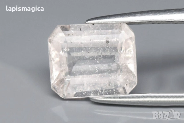Естествен светлорозов морганит 1.70ct октагон шлифовка