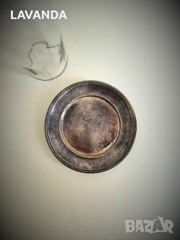 Стъклено шише без дъно с посребрена чинийка, снимка 5 - Антикварни и старинни предмети - 44174708