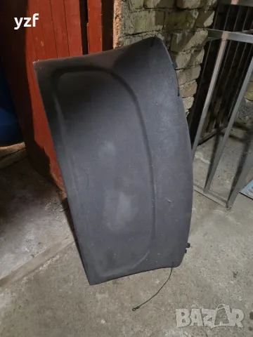 кора за багажник селика 2002г