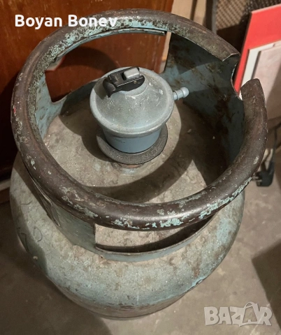 Газова бутилка с предпазен клапан с защита винтил комплект , снимка 2 - Други стоки за дома - 53598906