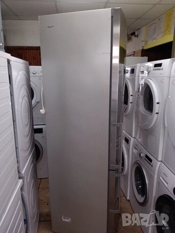 Иноксов комбиниран хладилник с фризер Бош Bosch А+++ с две години гаранция!, снимка 6 - Хладилници - 53346087