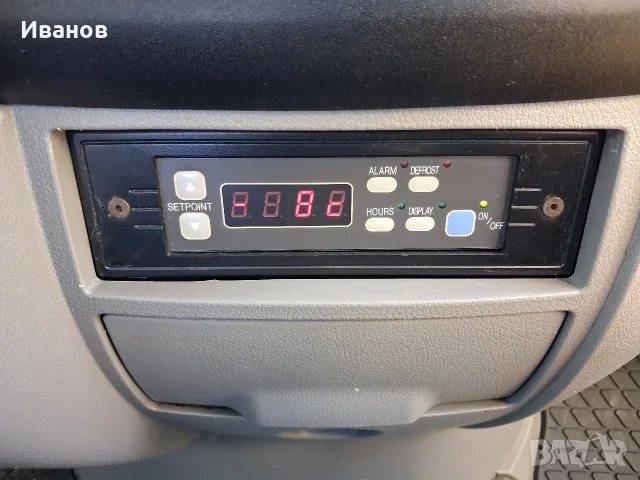 VW Crafter Хладилен, снимка 8 - Бусове и автобуси - 56112939