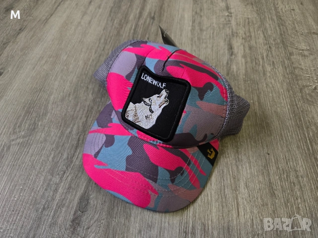 Нова дамска шапка WOLF с козирка 