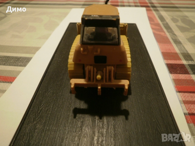 булдозер- макет в отлично състояние, снимка 5 - Коли, камиони, мотори, писти - 52949418