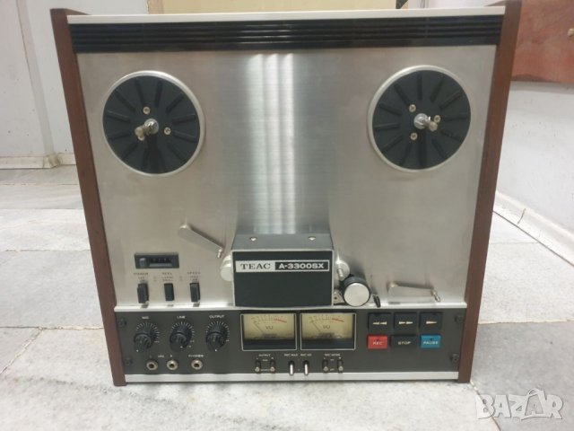 Ролков магнетофон Teac A-3300SX
4 пистов 9,5 и 19 оборота. Всичко му работи.  Много добро състояние., снимка 3 - Аудиосистеми - 41763104