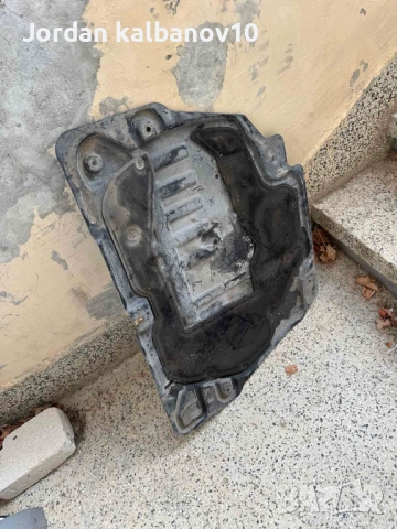 Кора под двигателя за Range Rover Evoque само за 100Eur. GJ32-6B629-AA