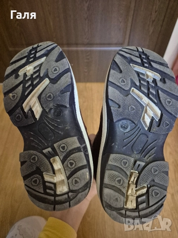 Топли ботушки за момиче, снимка 4 - Детски боти и ботуши - 52920011