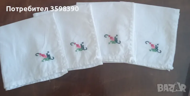 4 броя памучни салфетки с бродерия 26×26 см., 5€