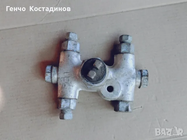 Продавам разпределител и сигнализатор за Волга ГАЗ 24- нов, снимка 3 - Части - 55983636
