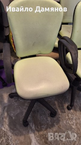 Части за офис столове - подлакътници, звезди, колелца, декоративни пластмаси, болтове, лагери, снимка 6 - Столове - 44353280