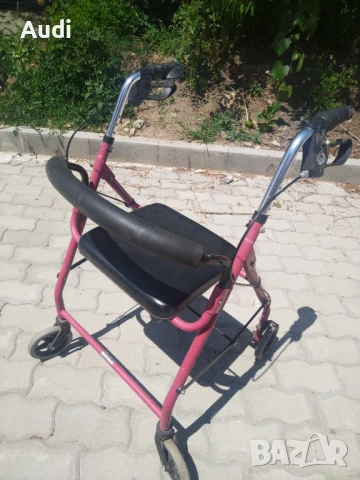 Сгъваема проходилка ролатор с мека седалка. Регулиране височината на ръкохватките. За инвалиди, възр, снимка 7 - Ролатори - 50810013